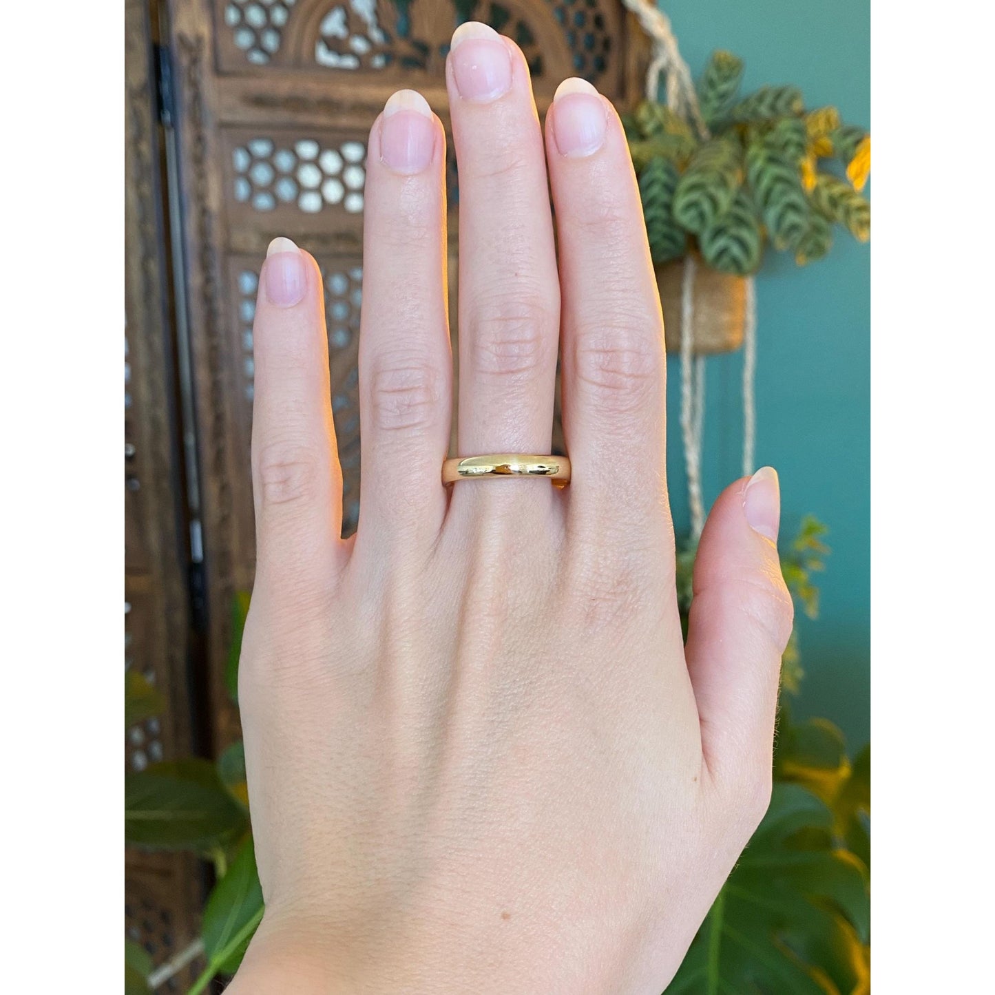 Vintage Solid 18k Yellow Gold Ring Band - Size 10.25