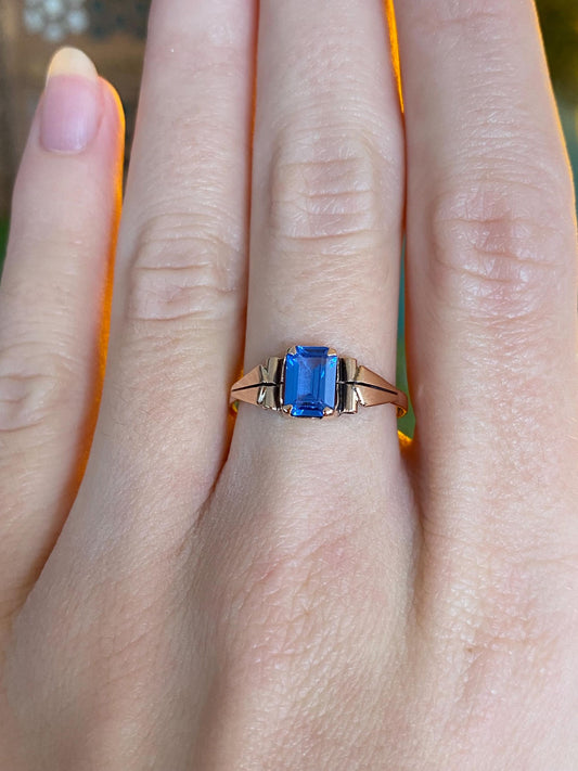 Vintage Solid 14k Rosey Gold Blue Spinel Ring - Size 7.75