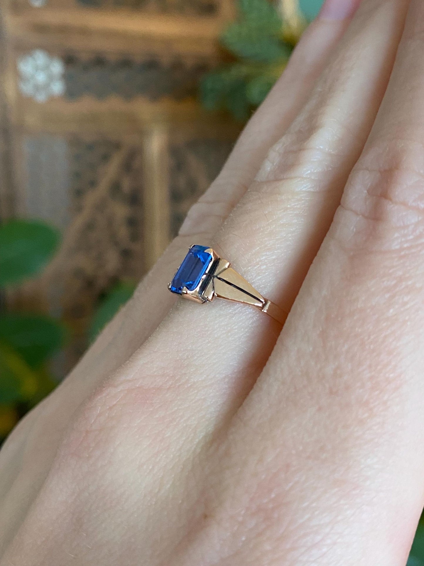 Vintage Solid 14k Rosey Gold Blue Spinel Ring - Size 7.75