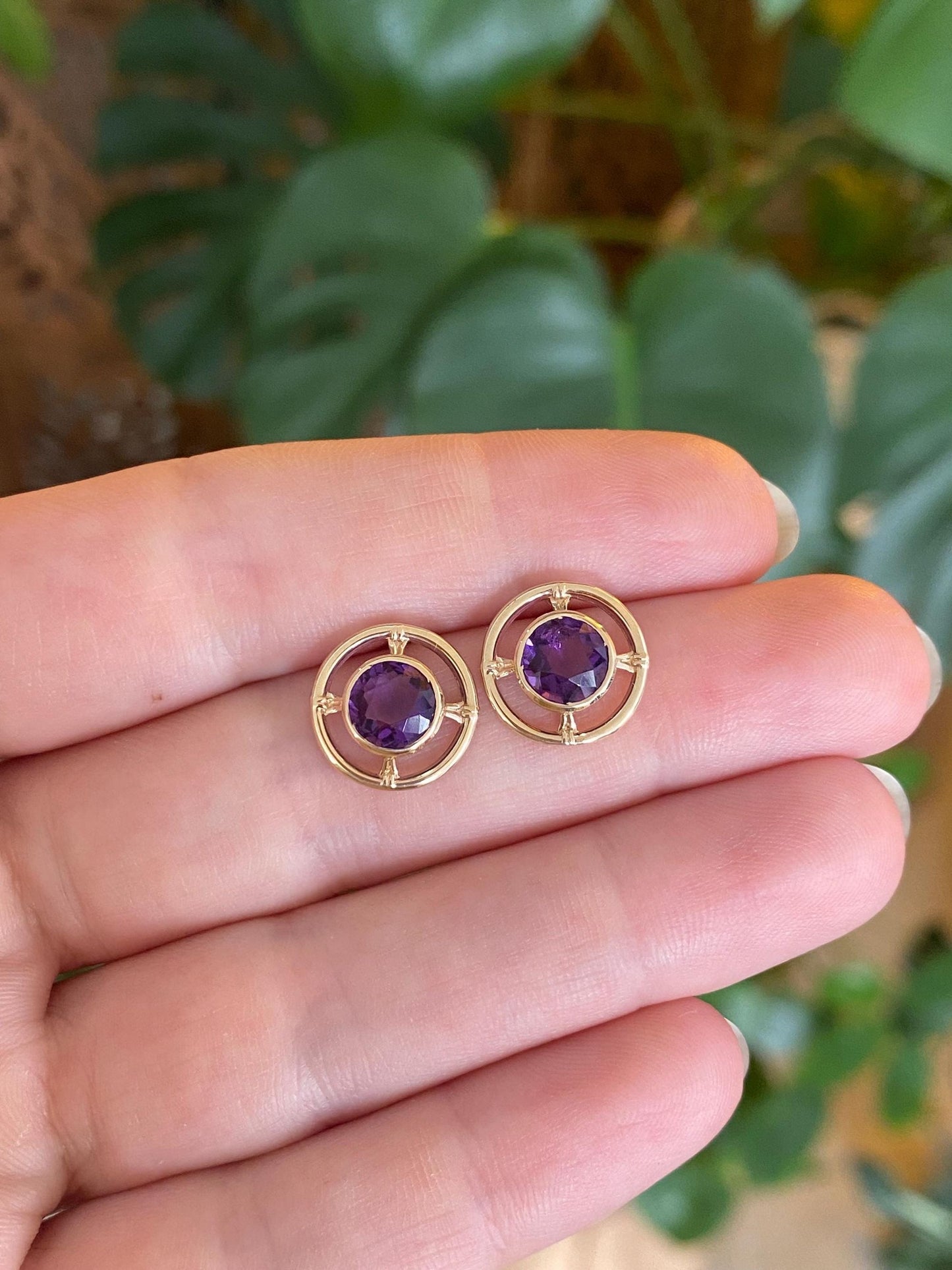 Vintage Solid 10k Yellow Gold Amethyst Stud Earrings