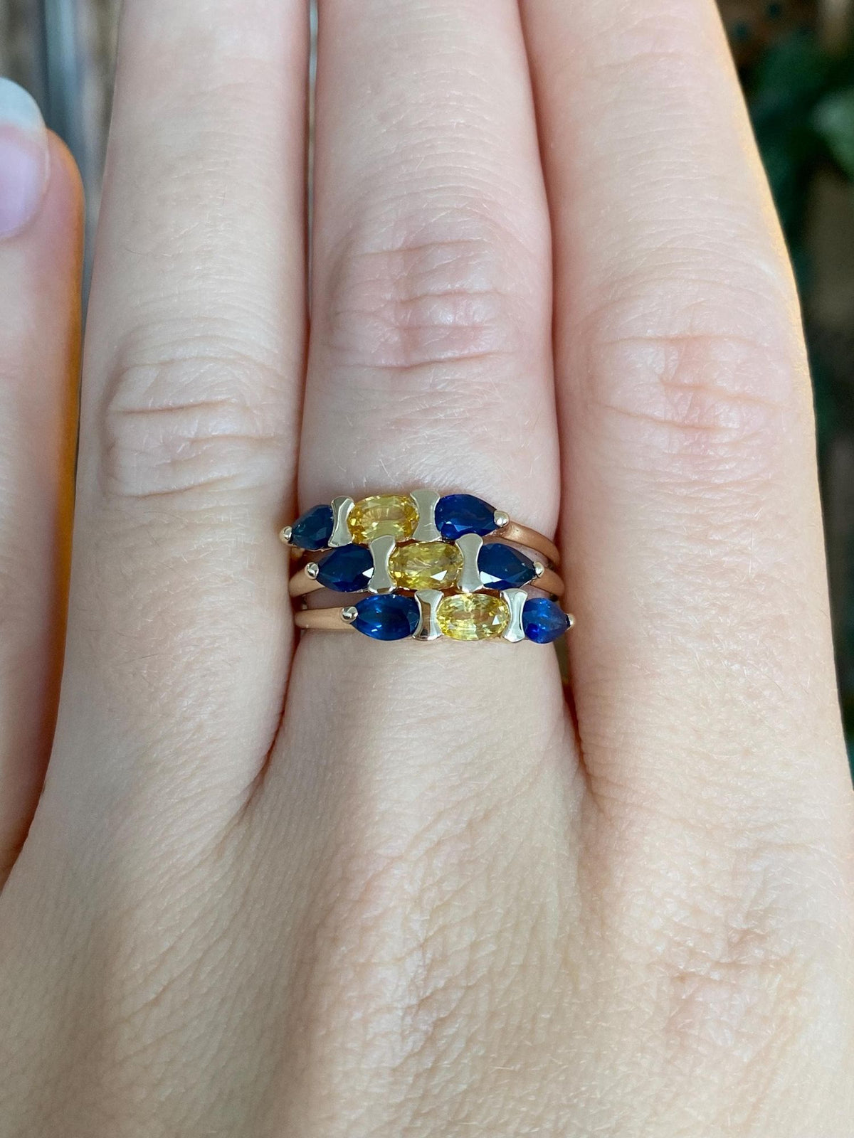 Vintage Solid 10k Yellow Gold Yellow & Blue Sapphire Rows Ring - Size 6.75