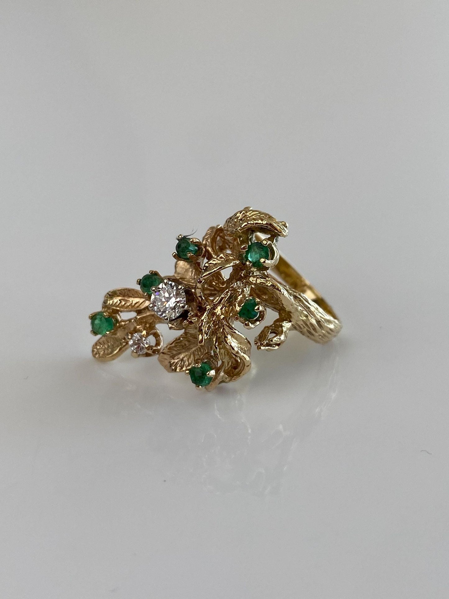 Vintage Solid 14k Yellow Gold Diamond Emerald Leaves Ring - Size 4.5