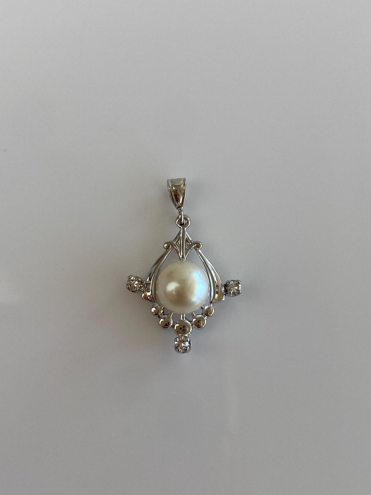 Vintage Solid 14k White Gold Clear Sapphire Pearl Charm