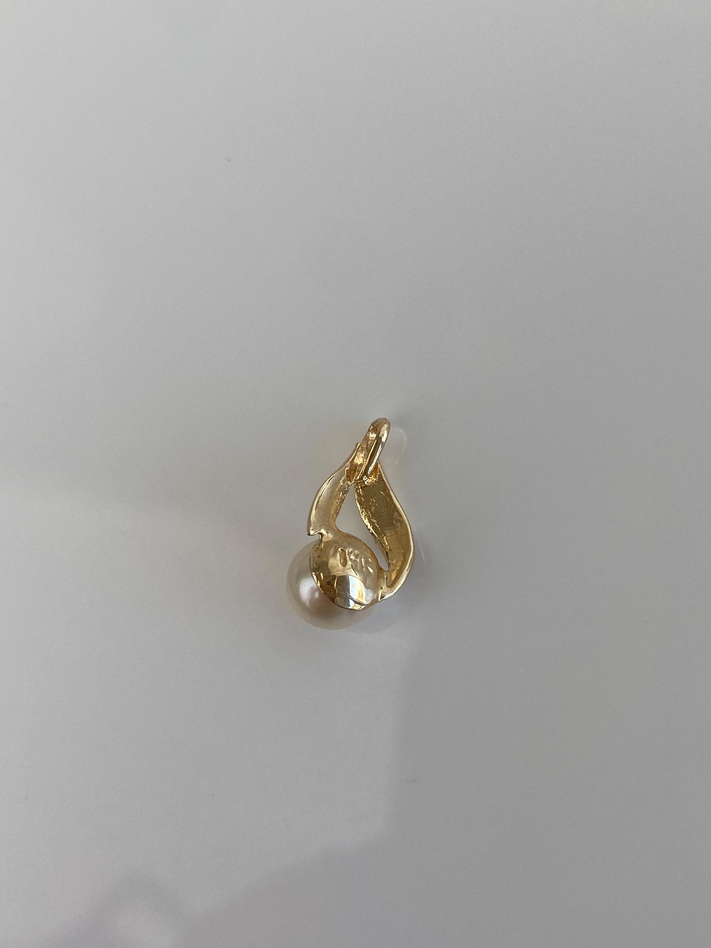 Vintage Solid 14k Yellow Gold Pearl Leaf Charm