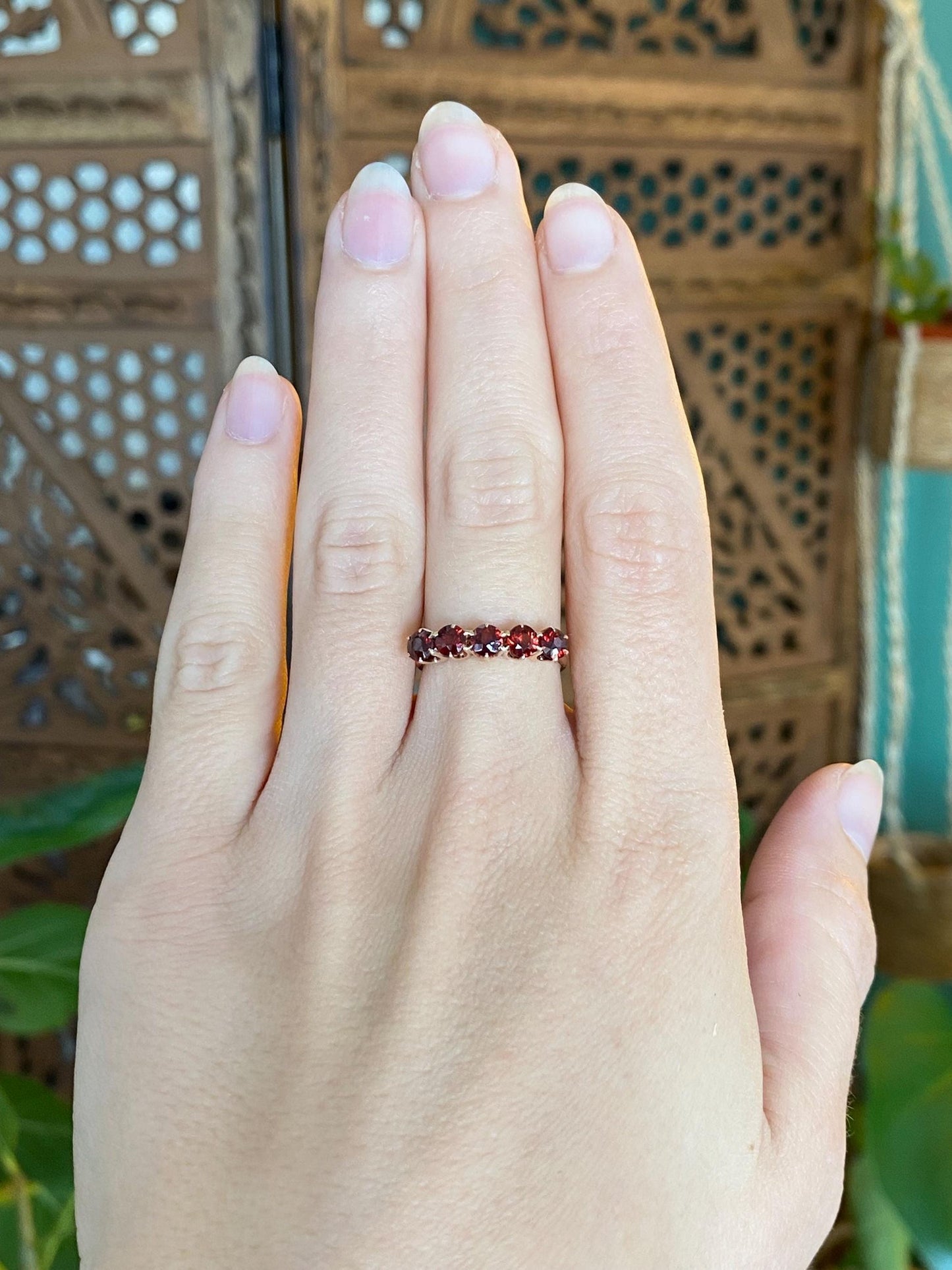 Vintage Solid 9k Yellow Gold Garnet Row Ring - Size 6.25