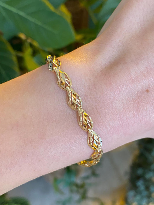 Vintage Solid 10k Yellow Gold Diamond Cut Link Bracelet - 6.75 inches