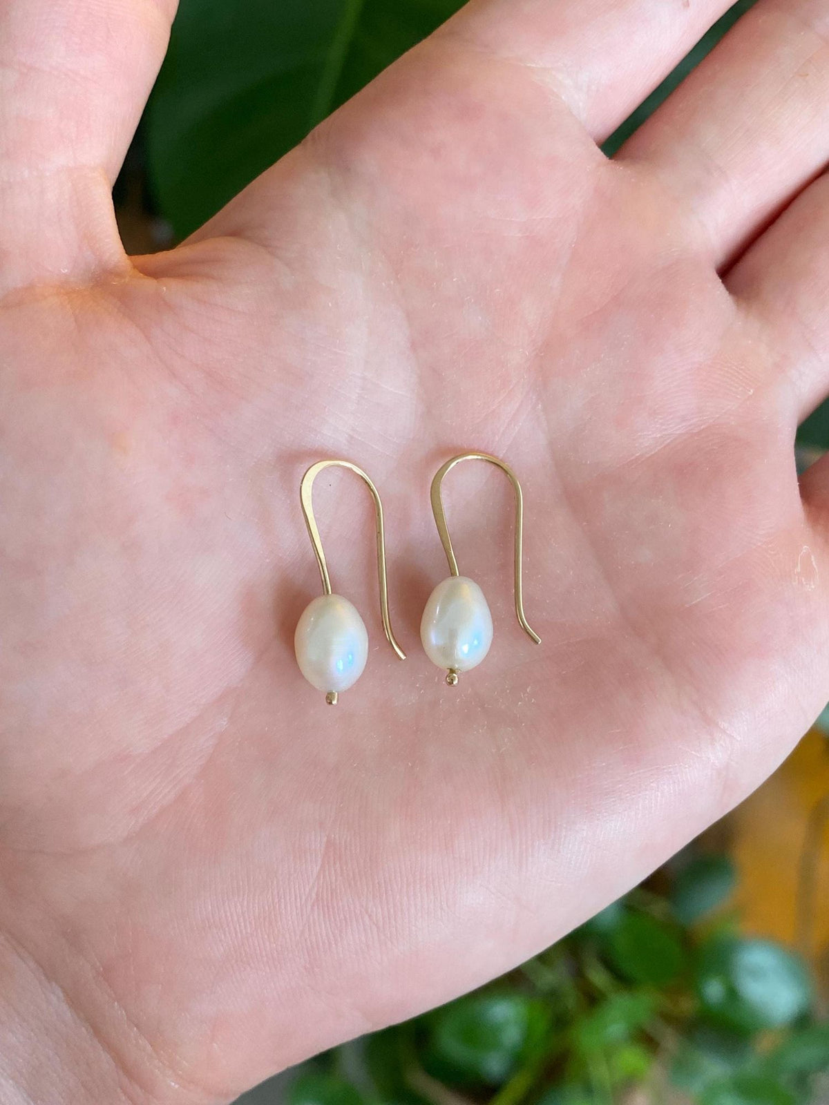 Vintage Solid 14k Yellow Gold Pearl Drop Earrings