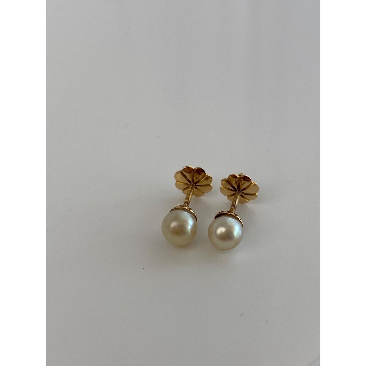 Vintage Solid 14k Yellow Gold Pearl Stud Earrings