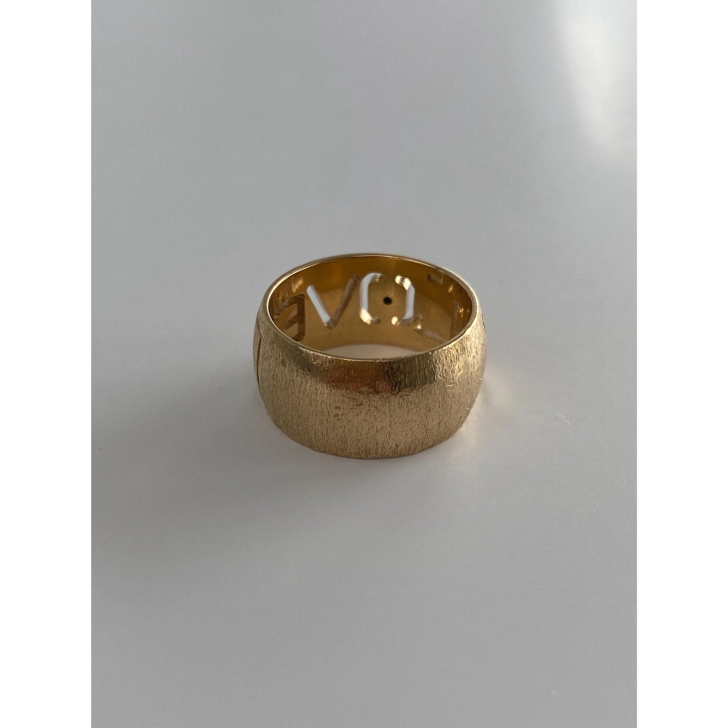 Vintage Solid 14k Yellow Gold Diamond Satin 'Love' Ring Band - Size 6.25