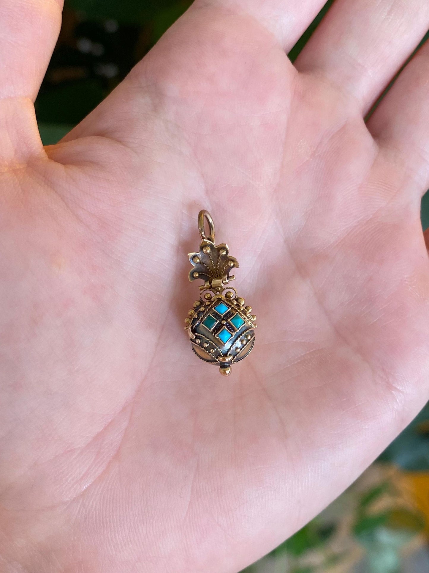 Vintage 20k Yellow Gold Turquoise Granuales Ball Charm