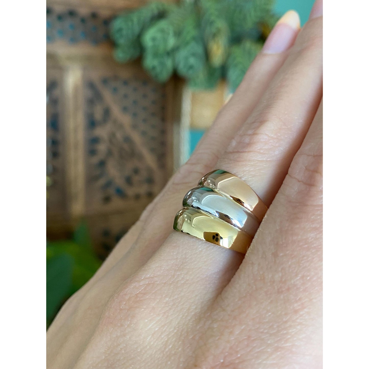Vintage Solid 18k Tri Tone Gold Ring - Size 6.75