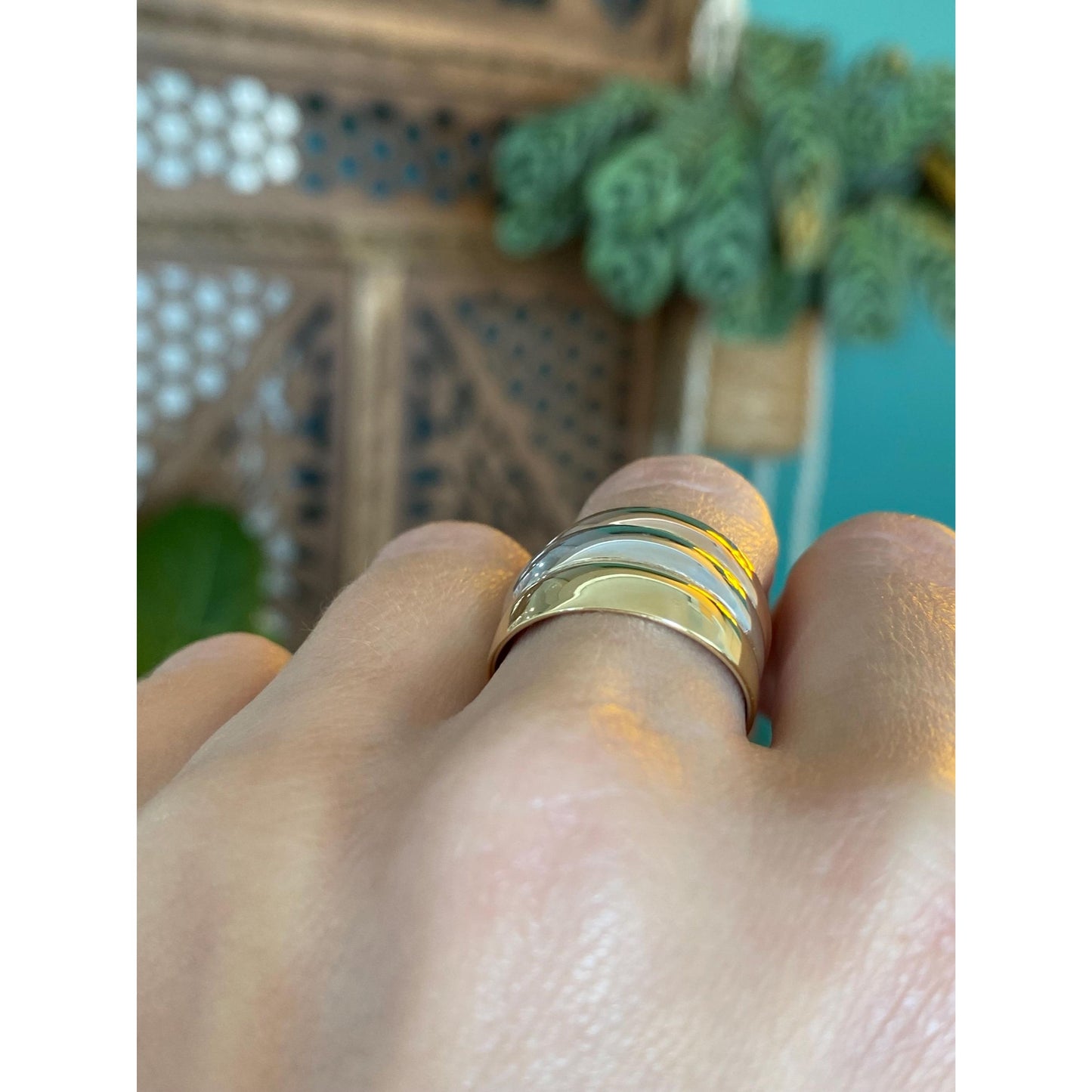 Vintage Solid 18k Tri Tone Gold Ring - Size 6.75