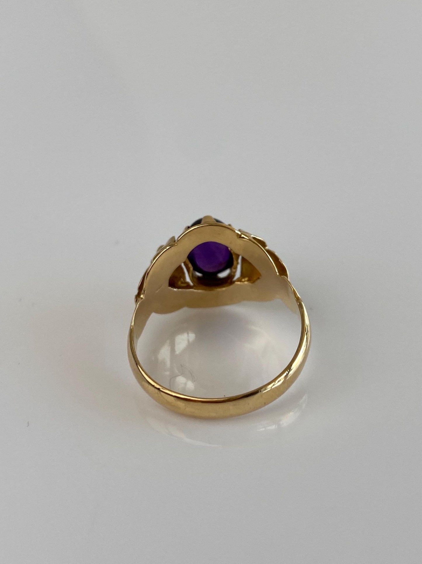 Vintage Solid 18k Yellow Gold Amethyst Leaves Design Ring - Size 6.75