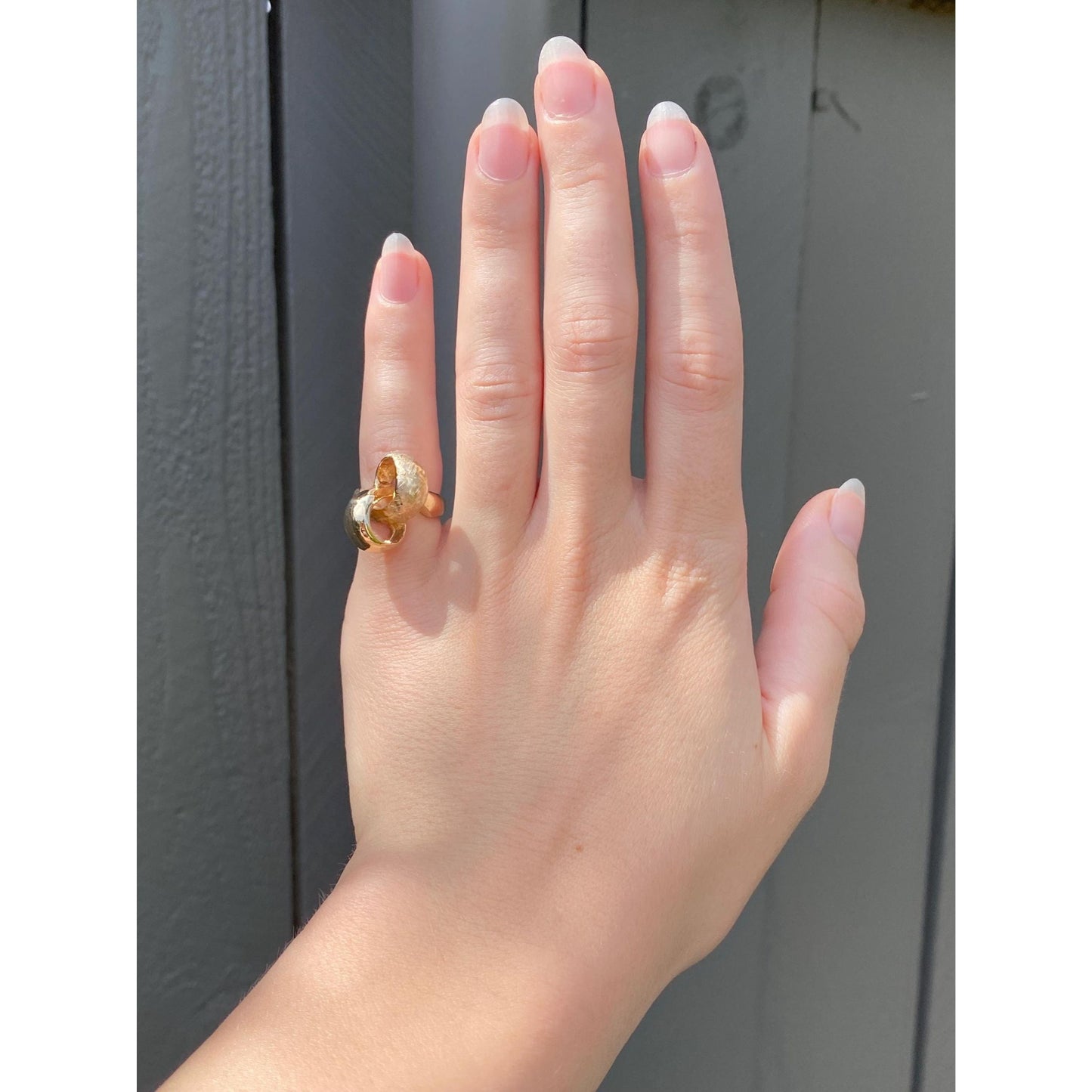 Vintage Solid 14k Yellow Gold Satin Crosshatch & Shiny Twist Knot Ring - Size 3.5