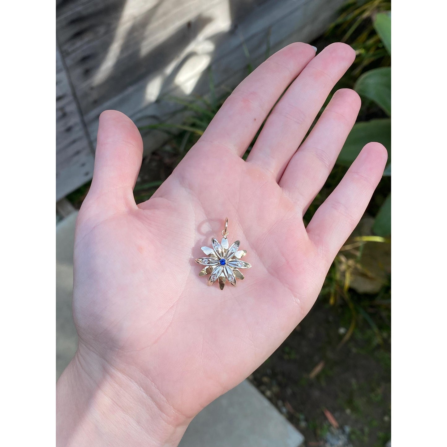 Vintage Solid 14k Yellow Gold Blue & Clear Spinel Flower Charm