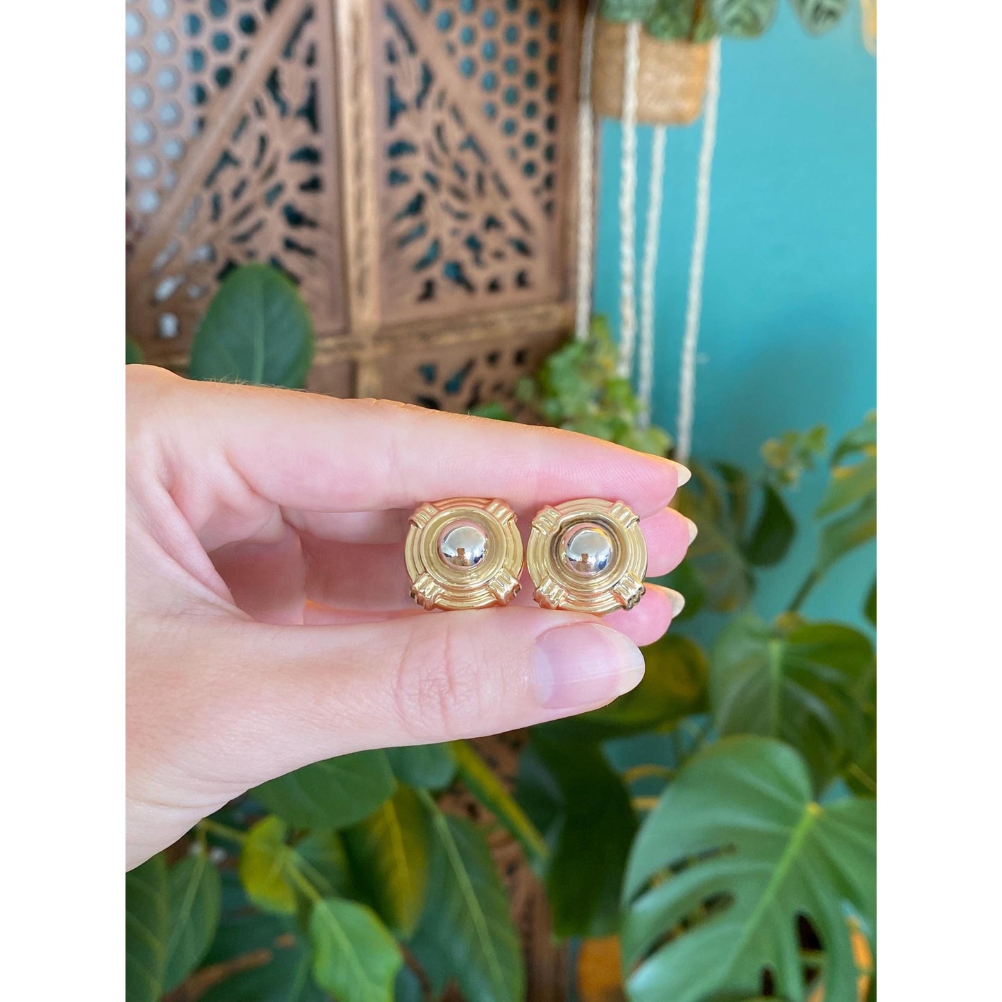 Vintage 14k White & Yellow Gold Medallion Style Domed Stud Earrings