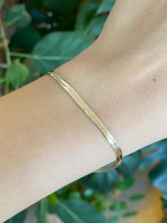 Vintage Solid 14k Yellow Gold Slim Herringbone Chain Bracelet - 7.25 inches