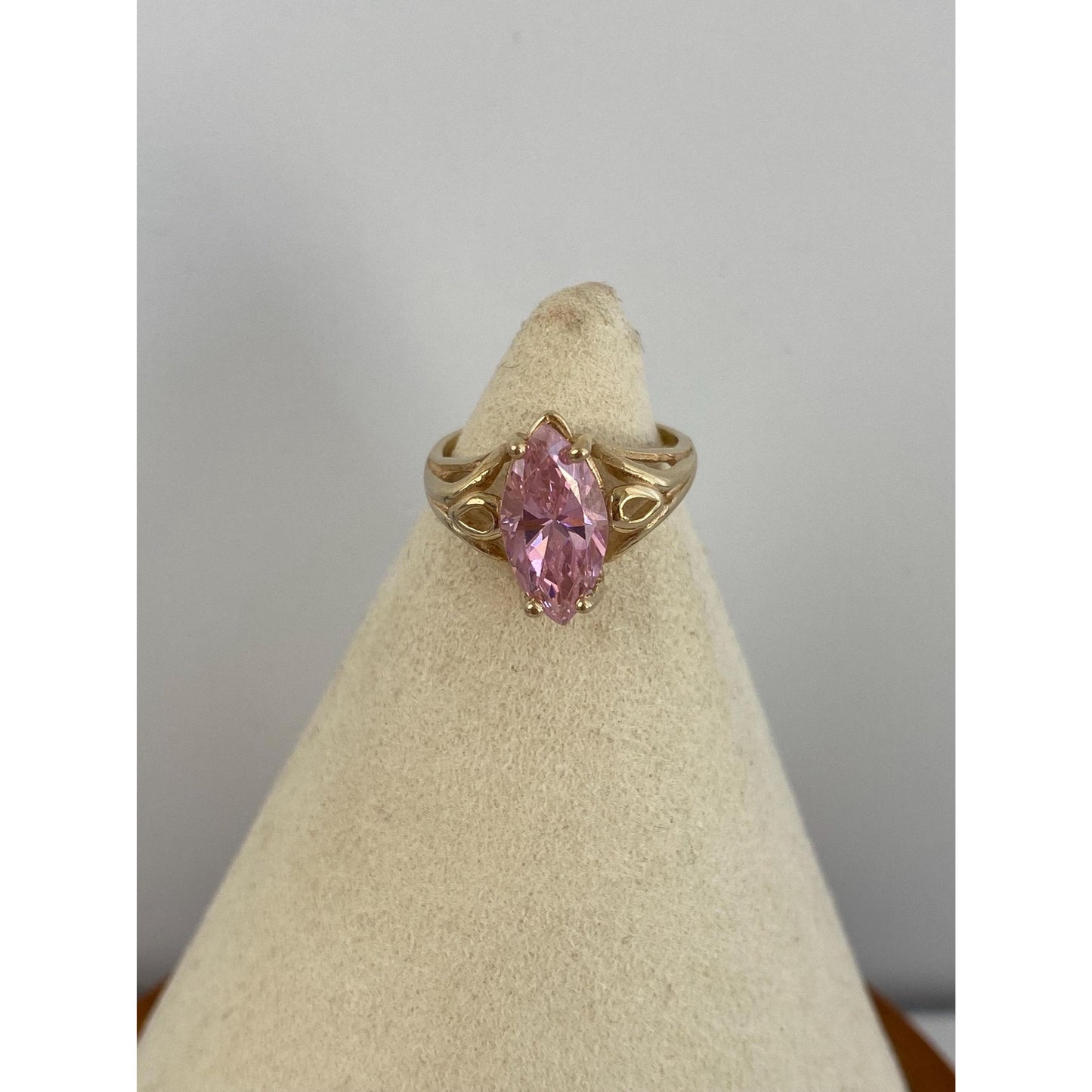 Vintage Solid 10k Yellow Gold Pink Cubic Zirconia Marquis Ring - Size 6.5