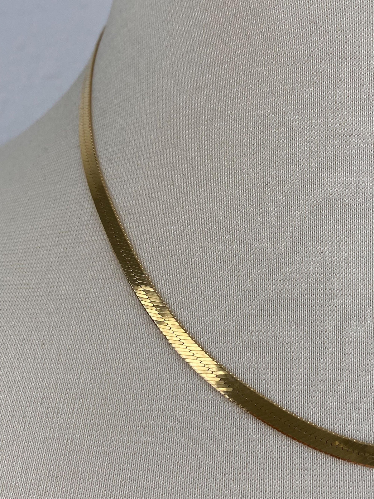 Vintage Solid 14k Yellow Gold Herringbone Chain Necklace - 18 inches