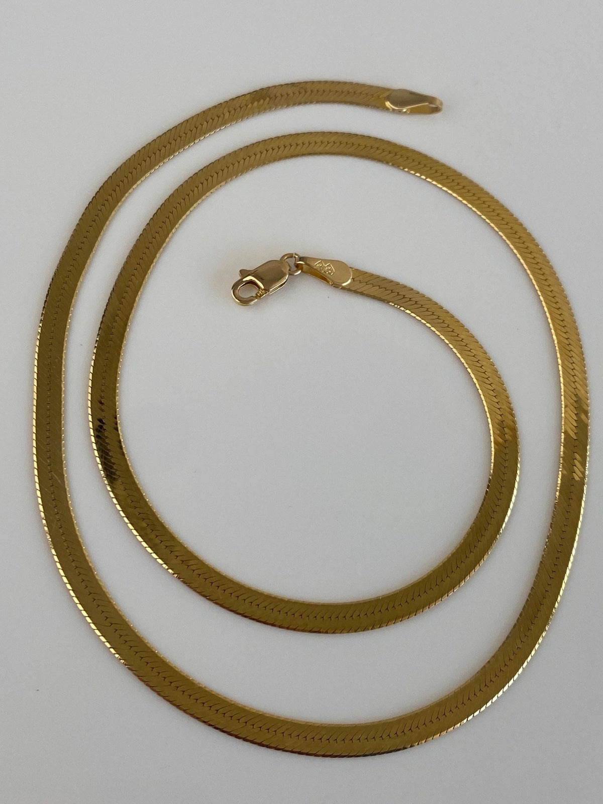 Vintage Solid 14k Yellow Gold Herringbone Chain Necklace - 18 inches
