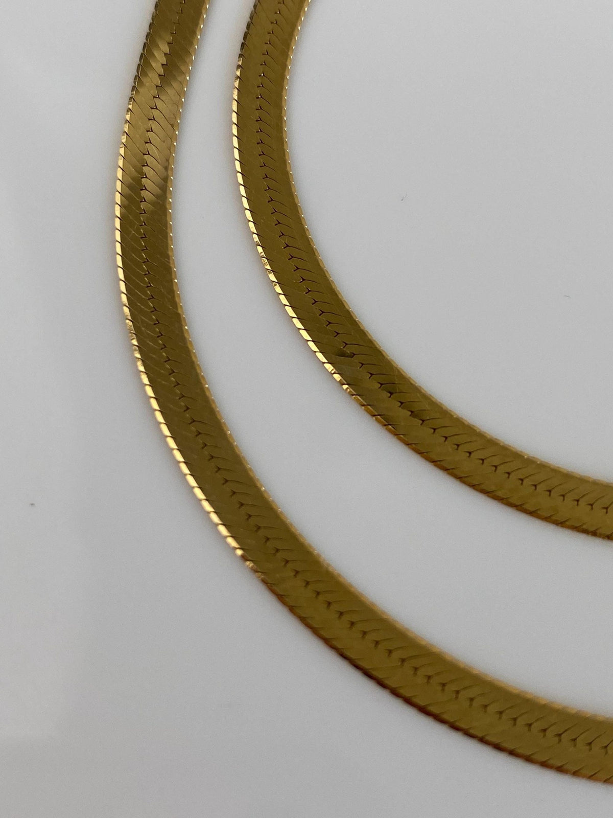 Vintage Solid 14k Yellow Gold Herringbone Chain Necklace - 18 inches