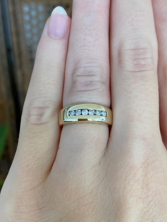 Vintage Solid 10k Yellow Gold Diamond Ring Band - Size 4.5