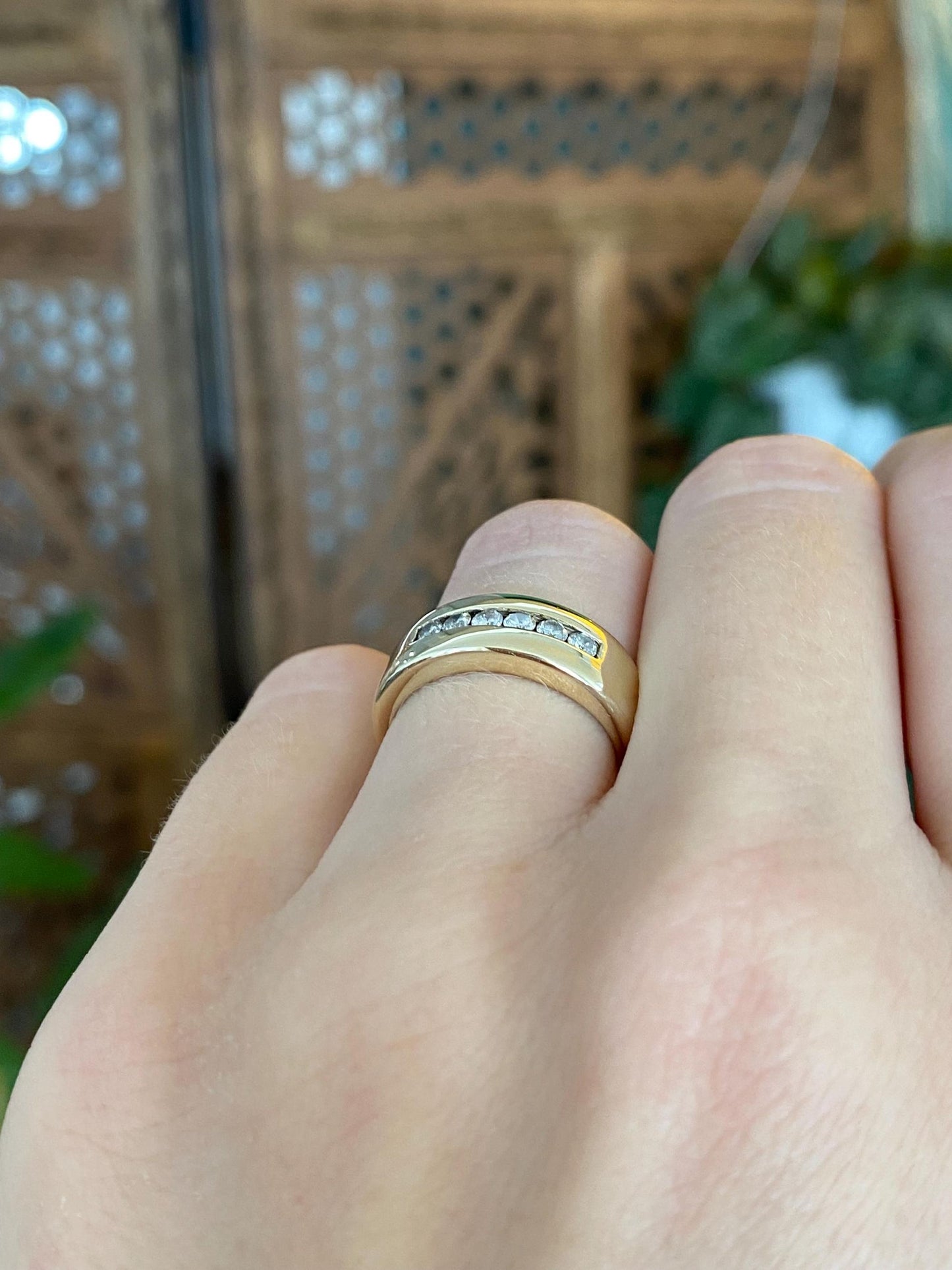Vintage Solid 10k Yellow Gold Diamond Ring Band - Size 4.5