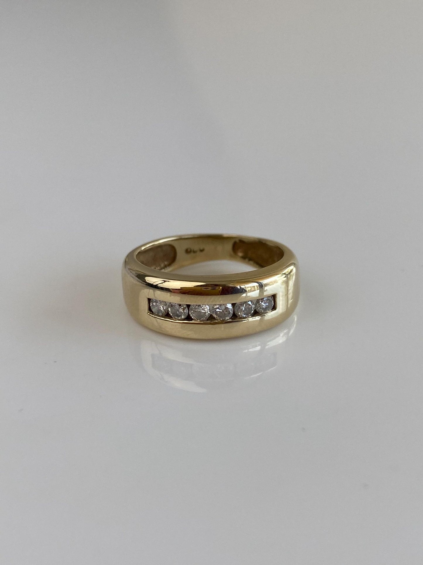 Vintage Solid 10k Yellow Gold Diamond Ring Band - Size 4.5