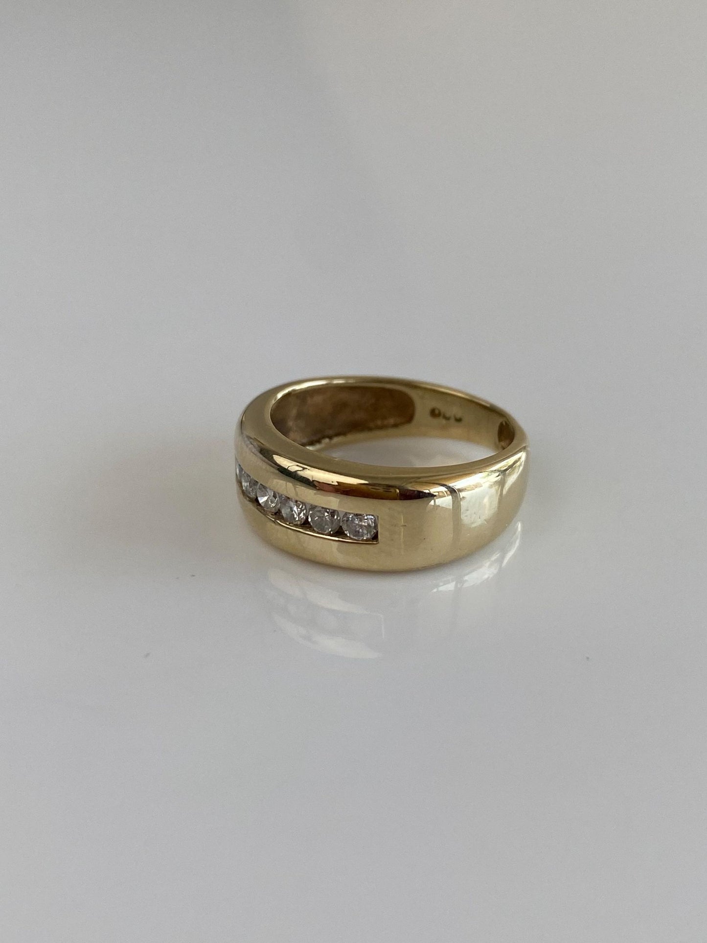 Vintage Solid 10k Yellow Gold Diamond Ring Band - Size 4.5