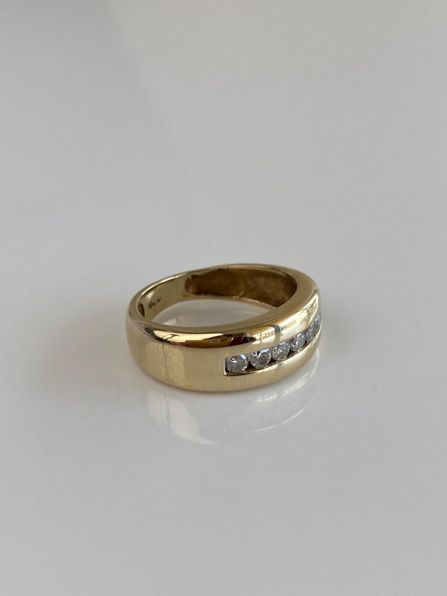Vintage Solid 10k Yellow Gold Diamond Ring Band - Size 4.5