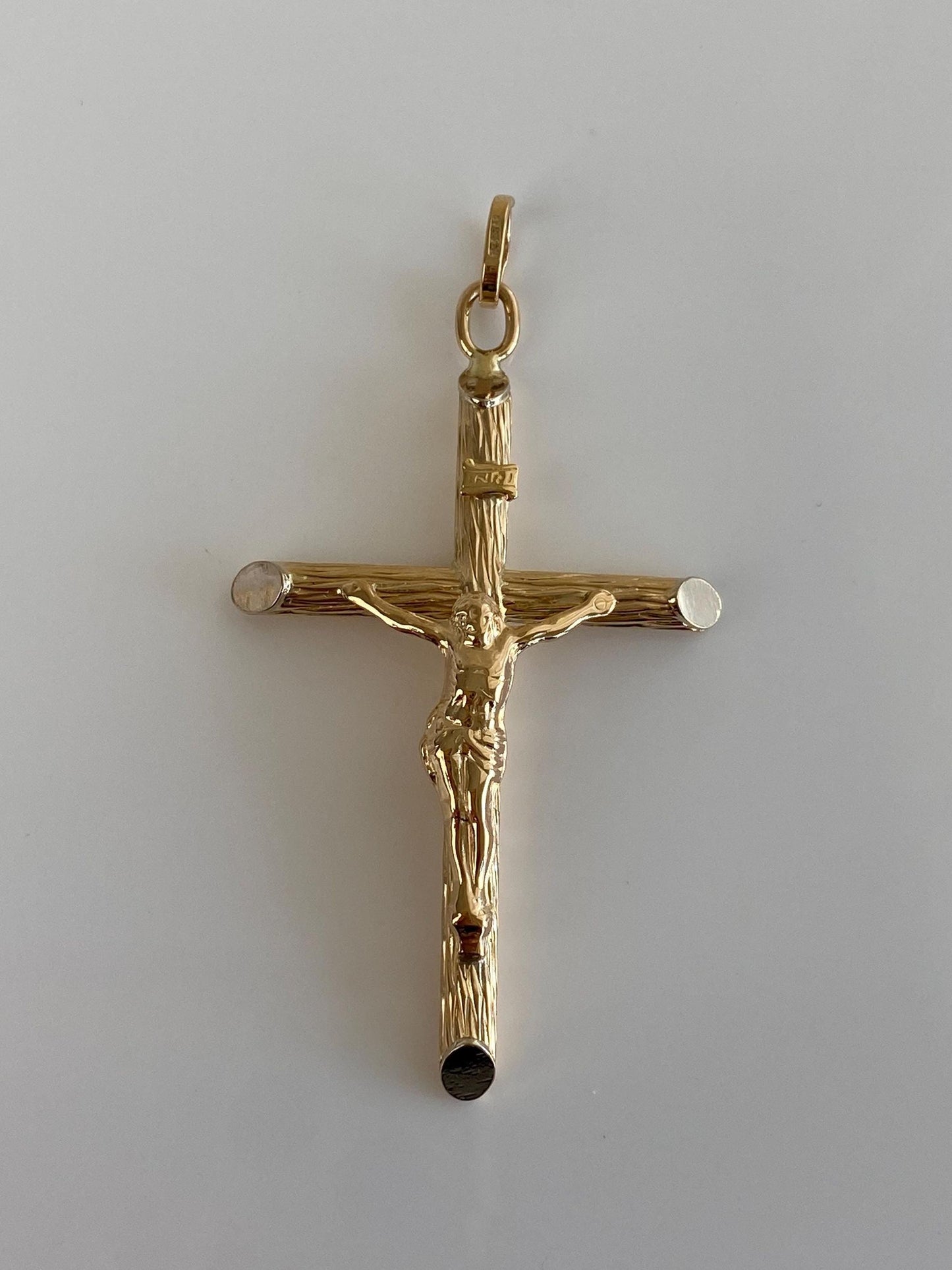 Vintage 18k Yellow Gold Crucifix Charm