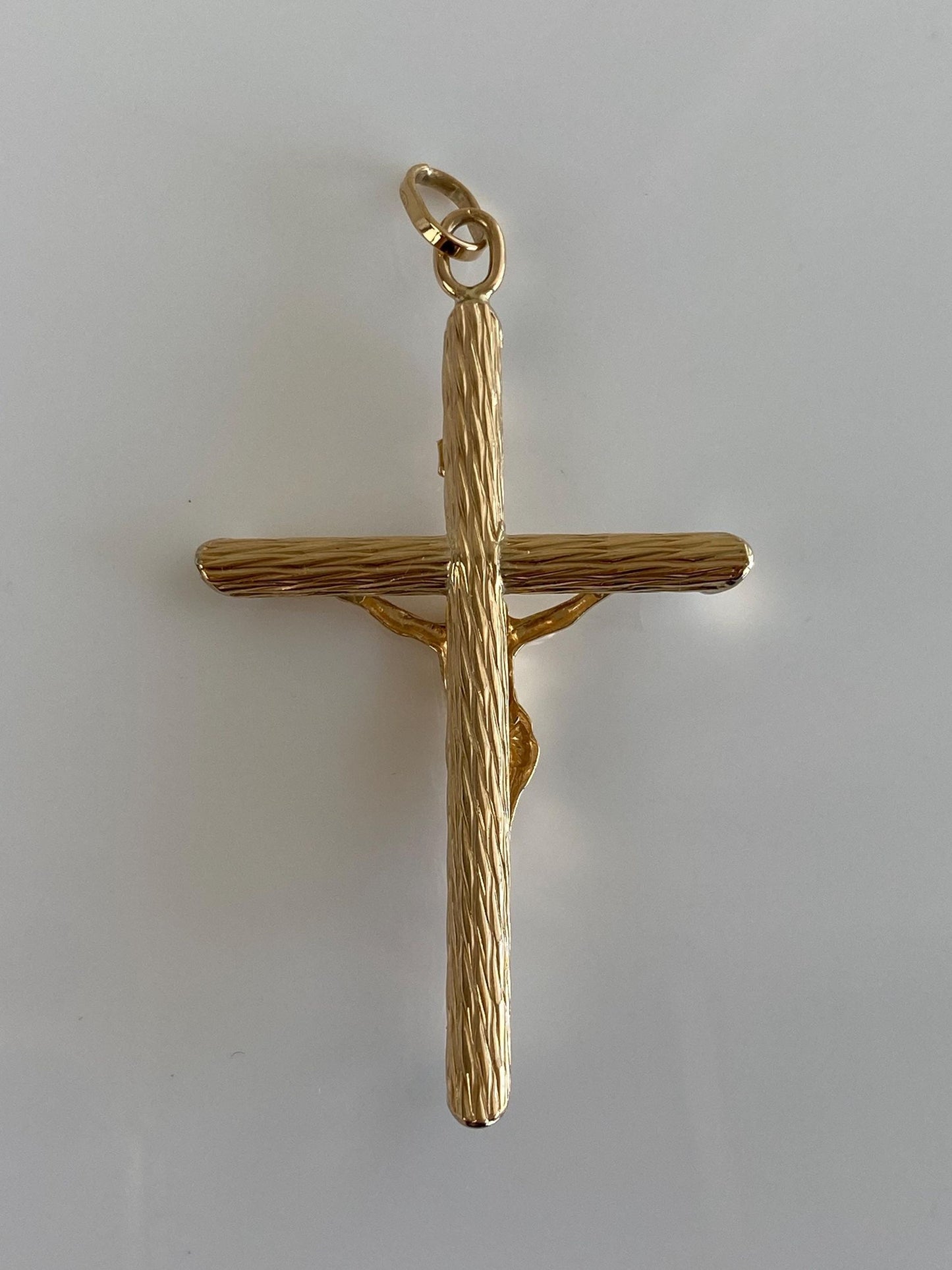 Vintage 18k Yellow Gold Crucifix Charm