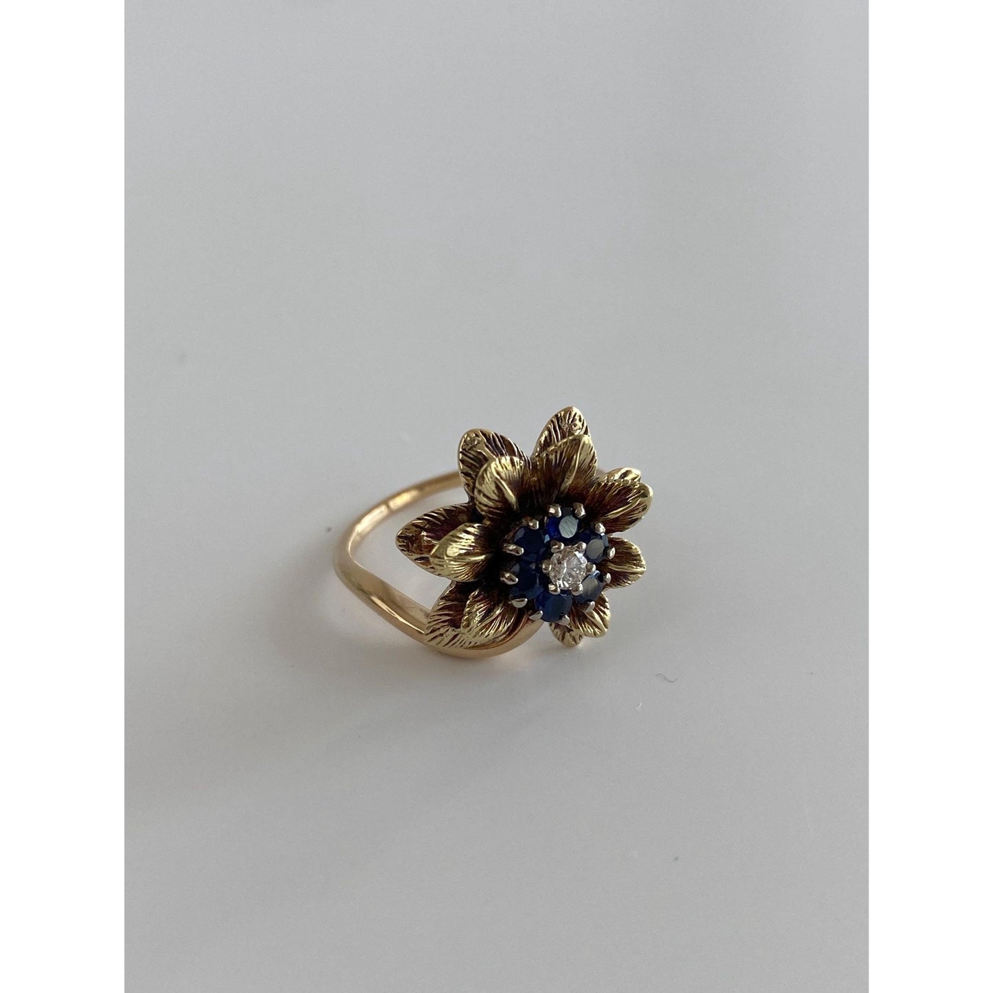 Vintage Solid 14k Yellow Gold Clear Sapphire Blue Spinel Flower Ring - Size 6