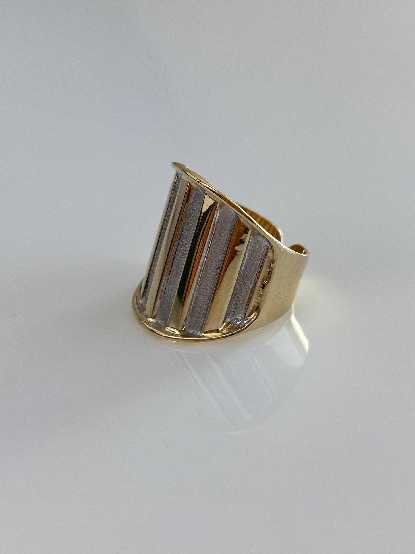 Vintage Solid 14k White & Yellow Gold Lined Open Saddle Ring - Size 5.75