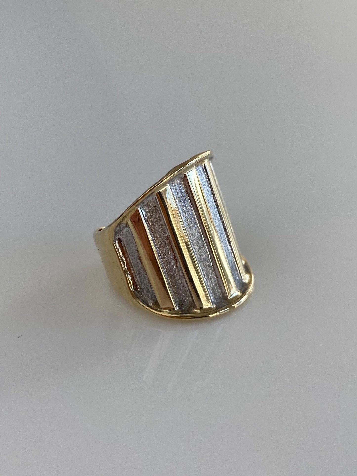 Vintage Solid 14k White & Yellow Gold Lined Open Saddle Ring - Size 5.75