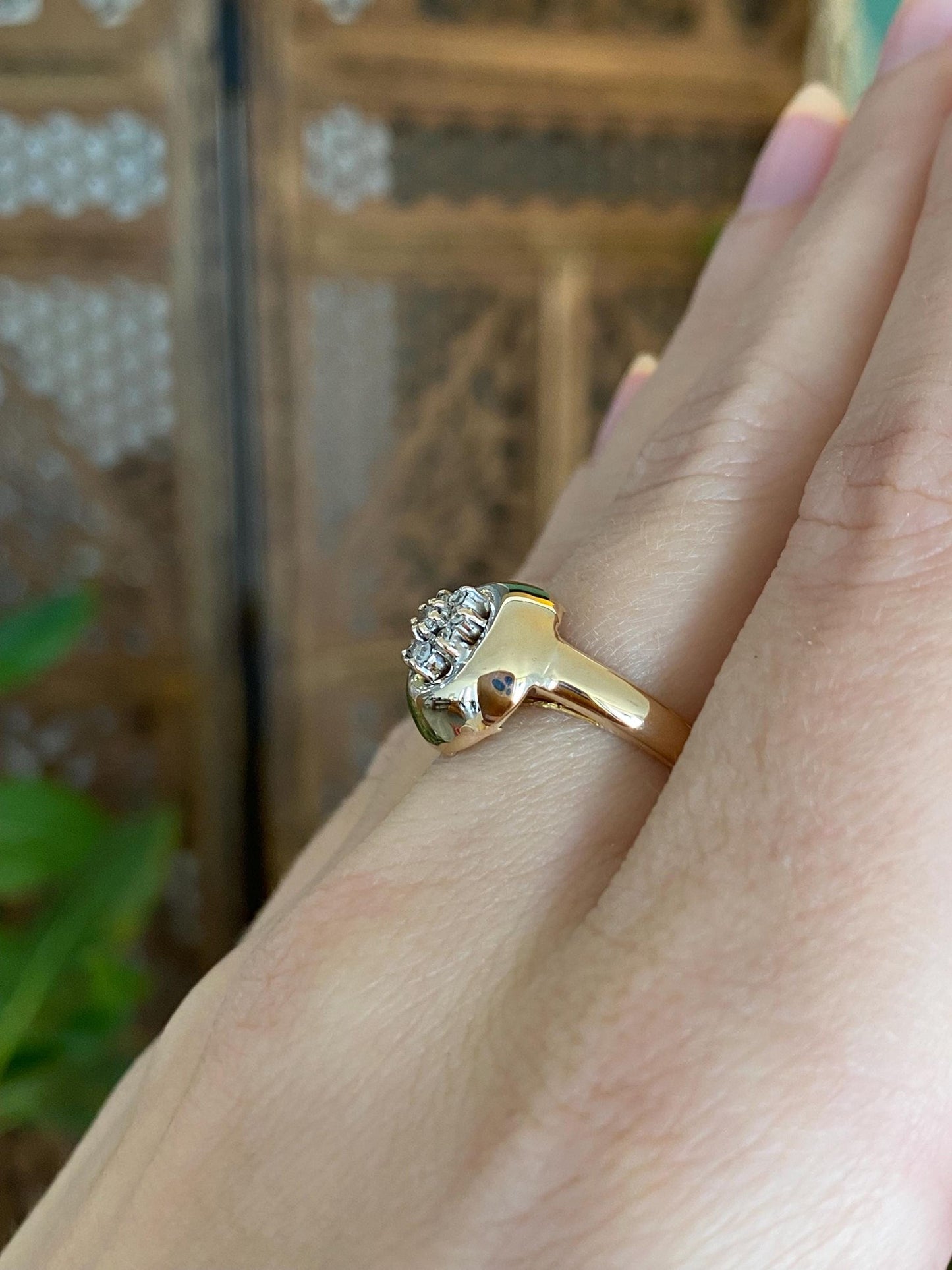 Vintage Solid 14k Yellow Gold Diamond Flower Ring - Size 6.25