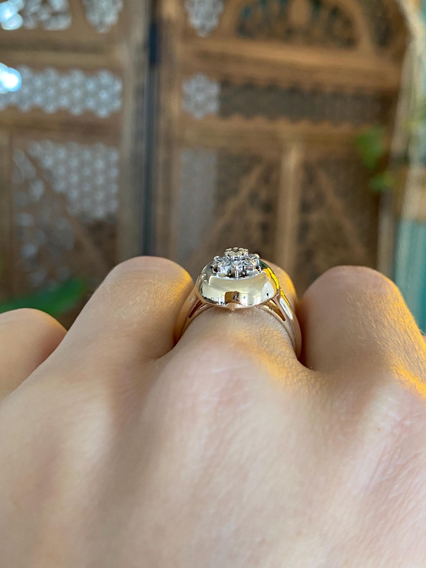 Vintage Solid 14k Yellow Gold Diamond Flower Ring - Size 6.25