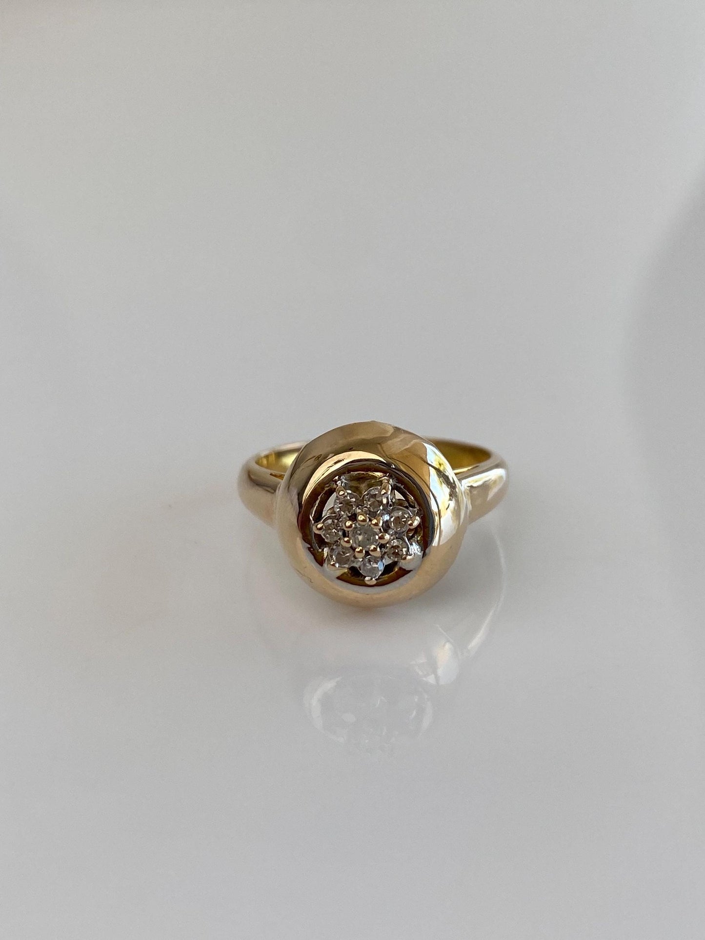 Vintage Solid 14k Yellow Gold Diamond Flower Ring - Size 6.25