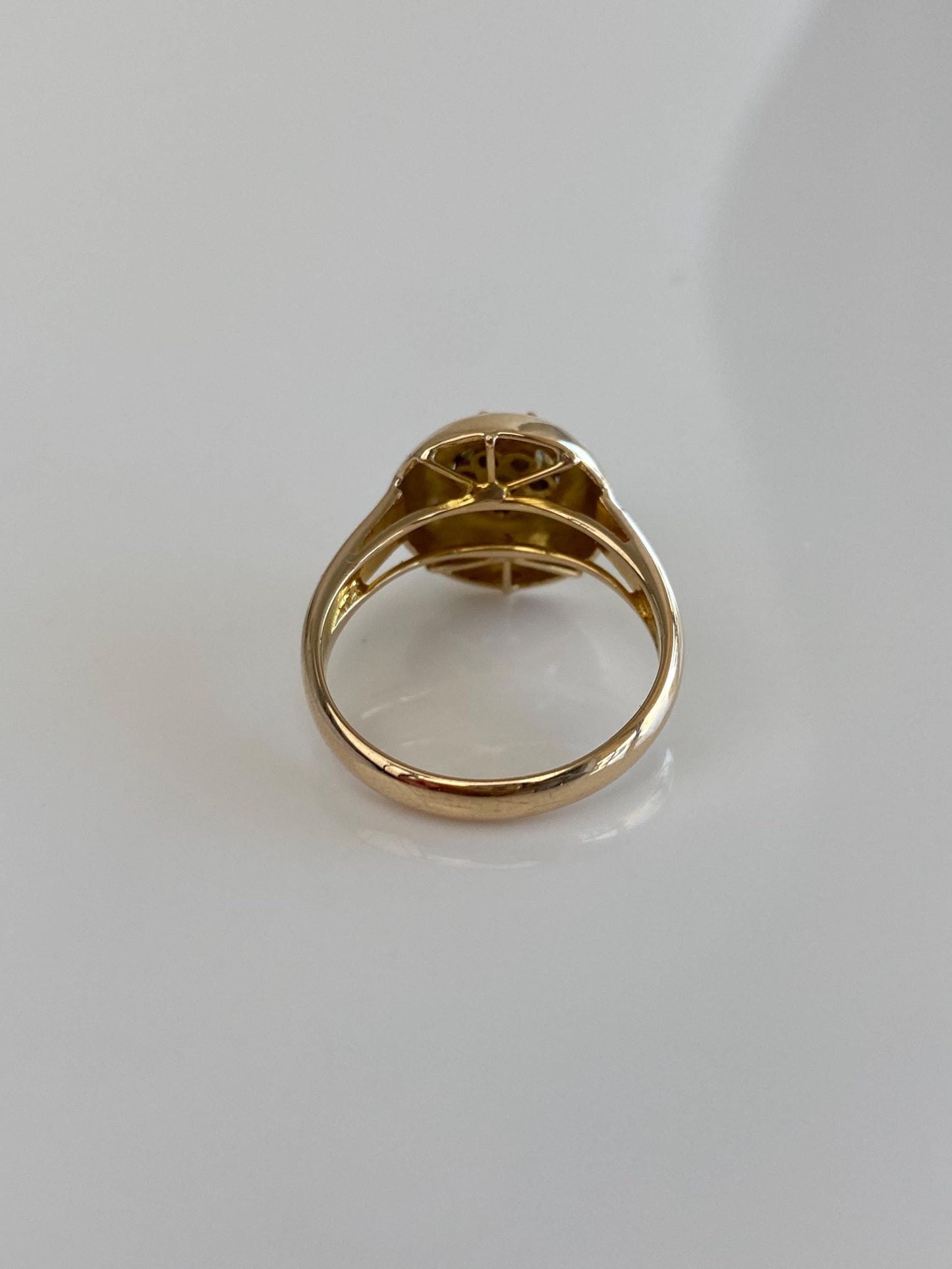Vintage Solid 14k Yellow Gold Diamond Flower Ring - Size 6.25