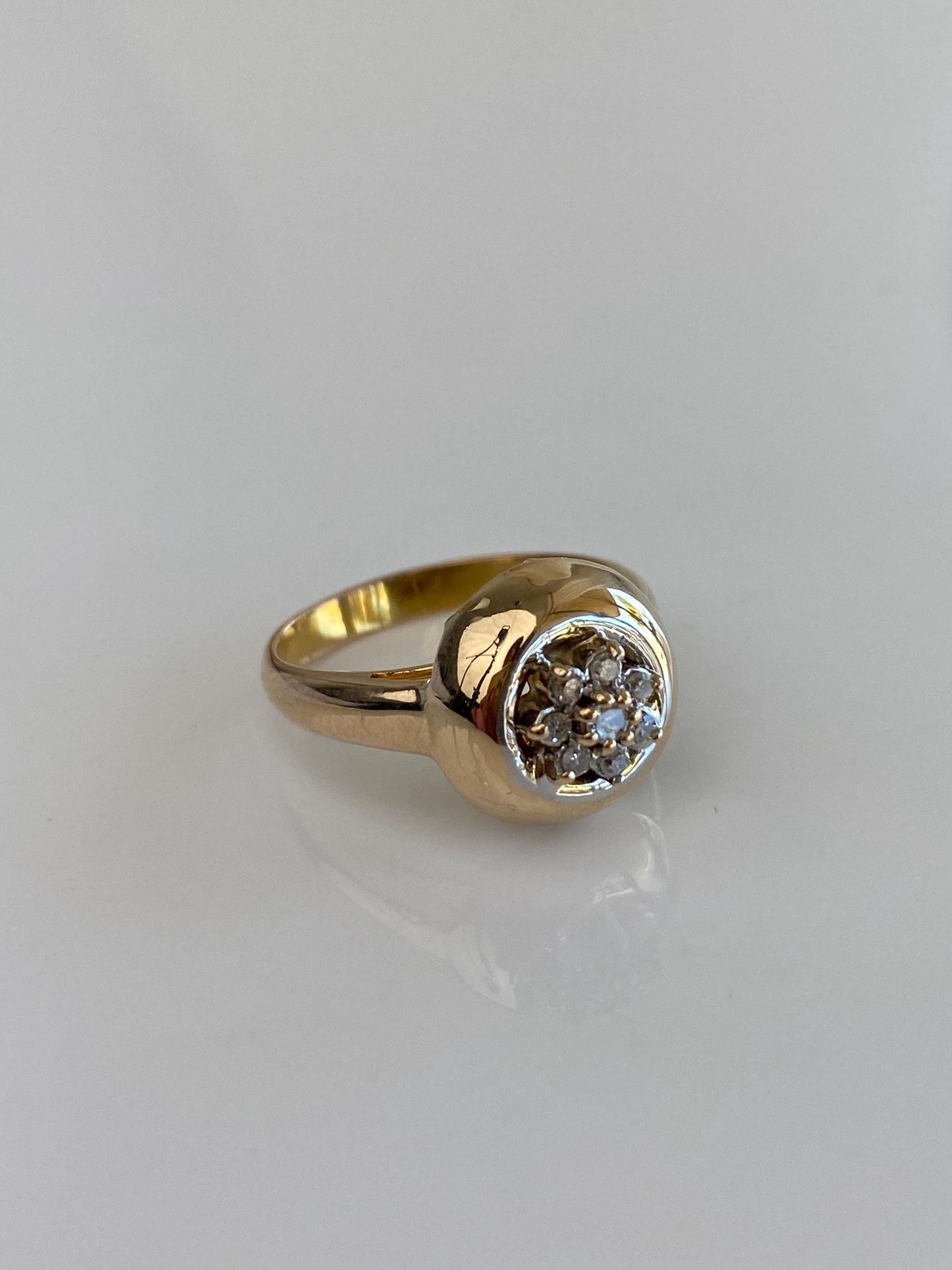Vintage Solid 14k Yellow Gold Diamond Flower Ring - Size 6.25