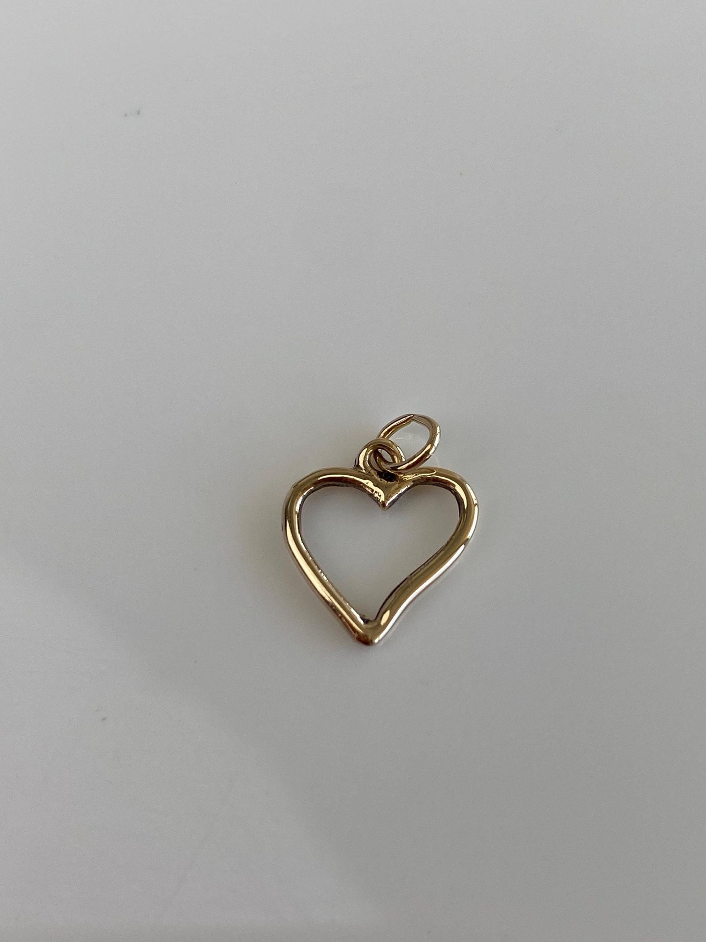 Vintage 9k Yellow Gold Open Heart Charm