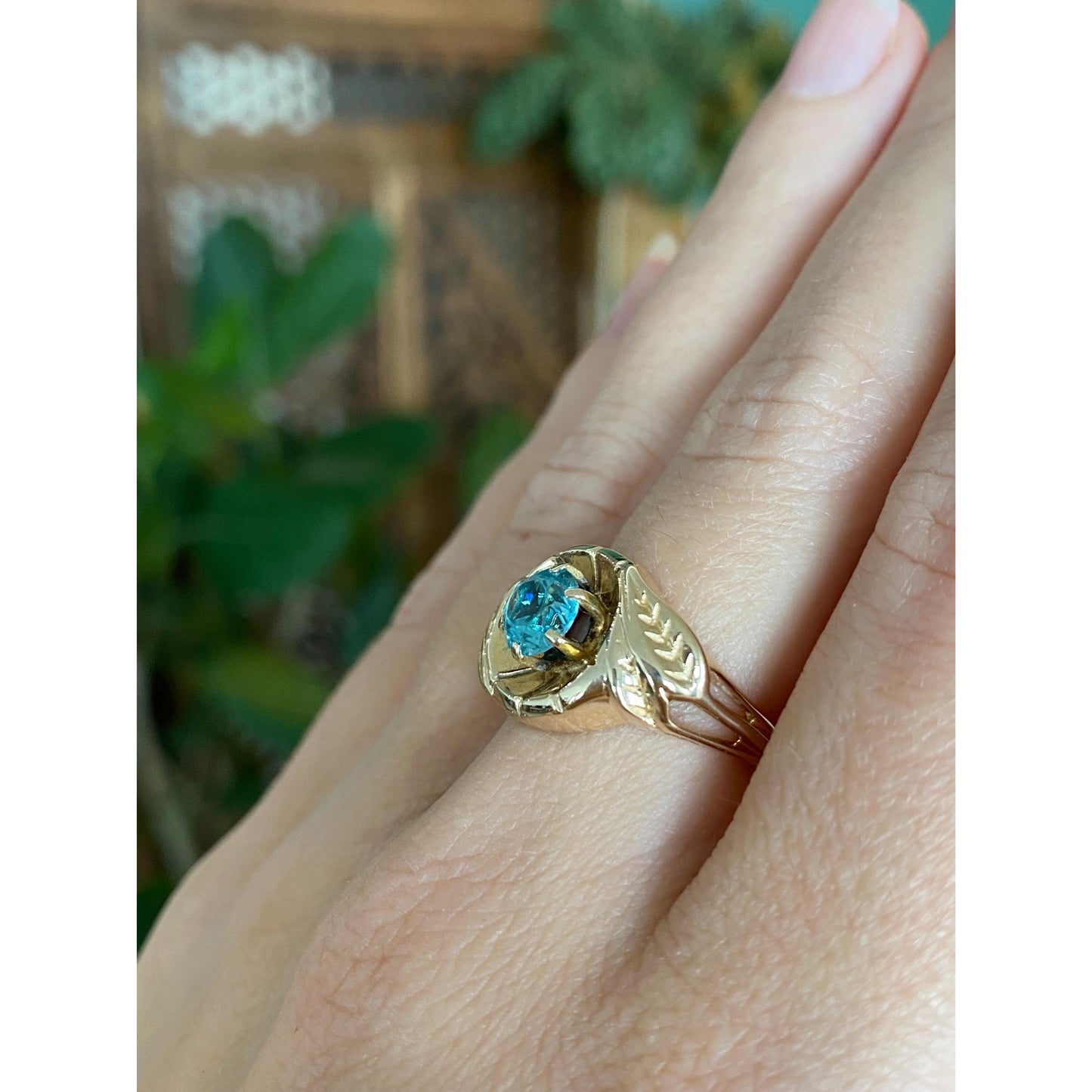 Vintage Solid 14k Yellow Gold Topaz Ring - Size 5.75