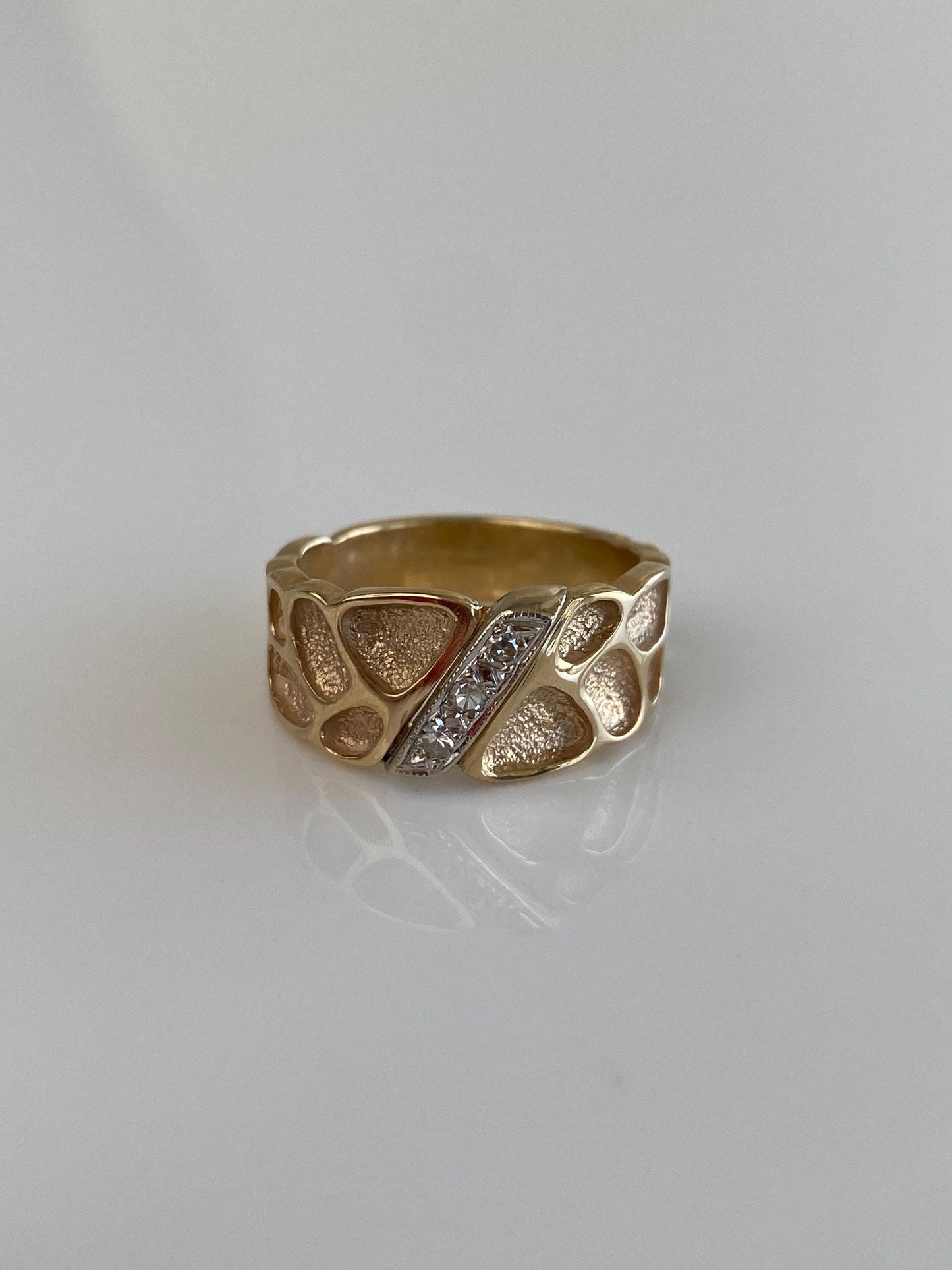 Vintage Solid 14k White & Yellow Gold Diamond Textured Ring Band - Size 6