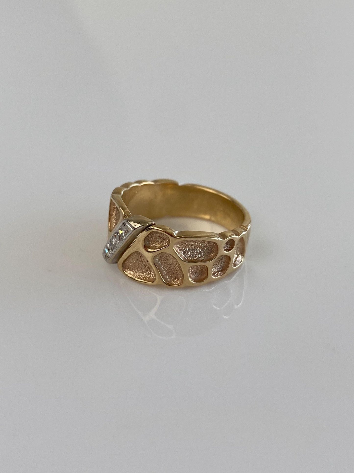 Vintage Solid 14k White & Yellow Gold Diamond Textured Ring Band - Size 6