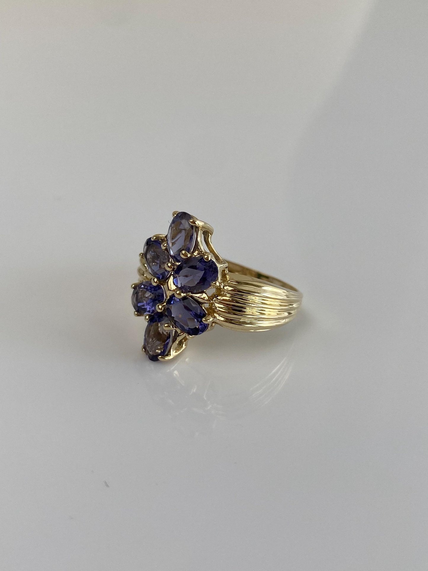 Vintage Solid 14k Yellow Gold Lilac Cubic Zirconia Cluster Ring - Size 6.75