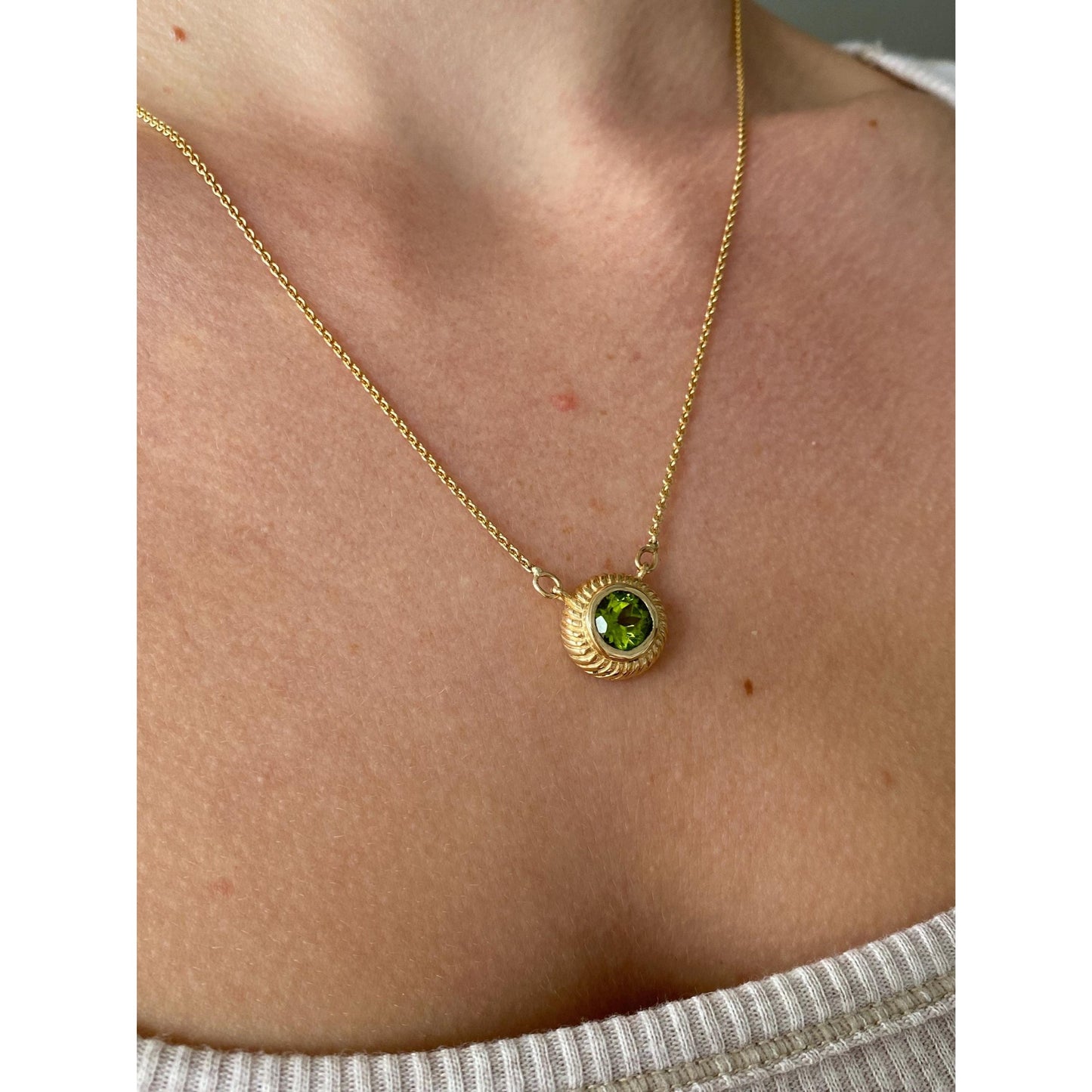 Vintage Solid 14k Yellow Gold Peridot Rolo Chain Necklace - 19 inches