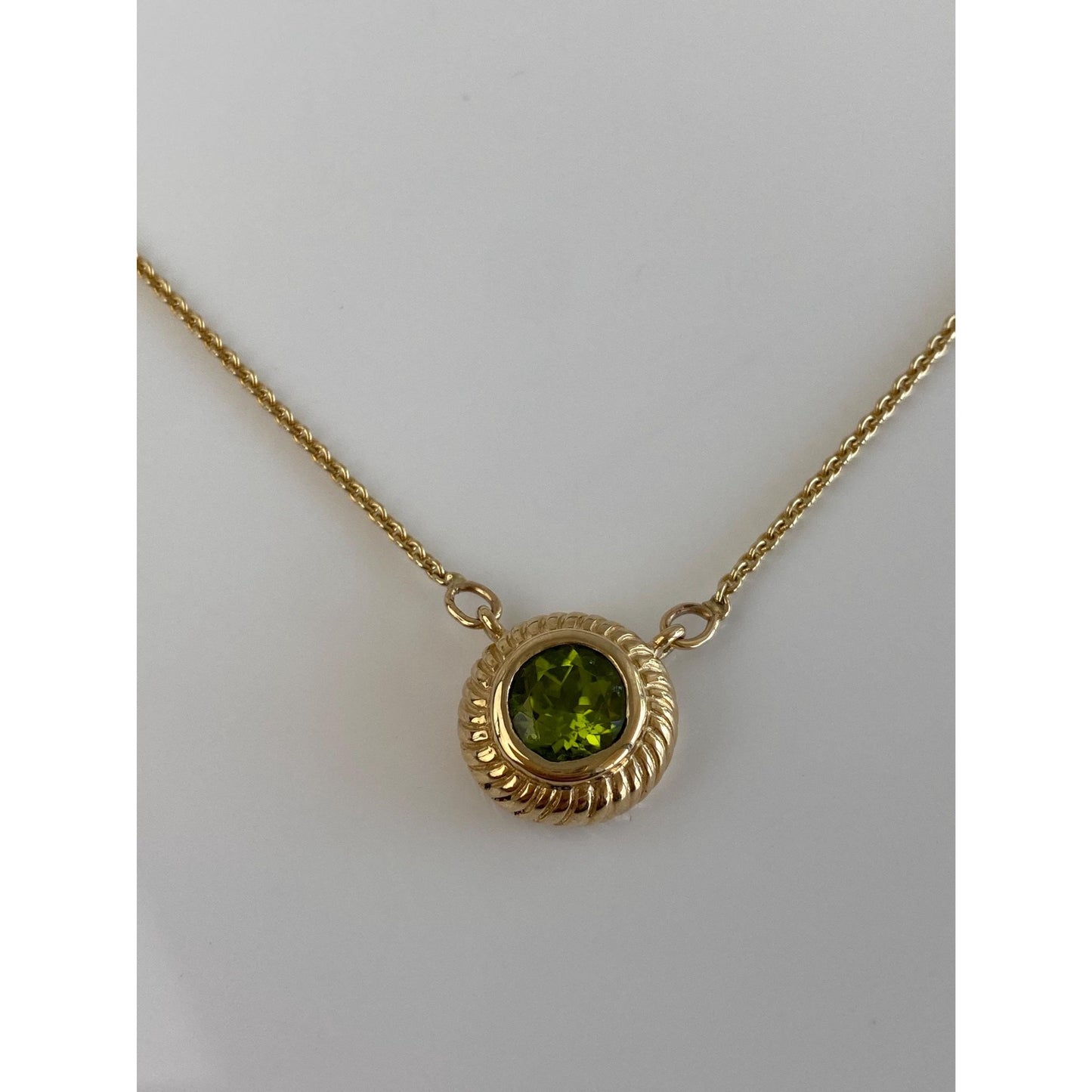 Vintage Solid 14k Yellow Gold Peridot Rolo Chain Necklace - 19 inches