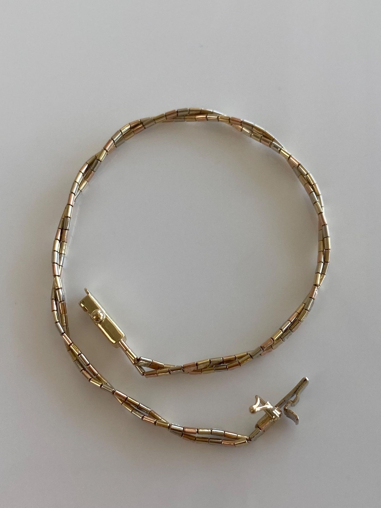 Vintage Solid 14k Tri Tone Gold Pattern Twisted Omega Chain Bracelet - 7 Inches