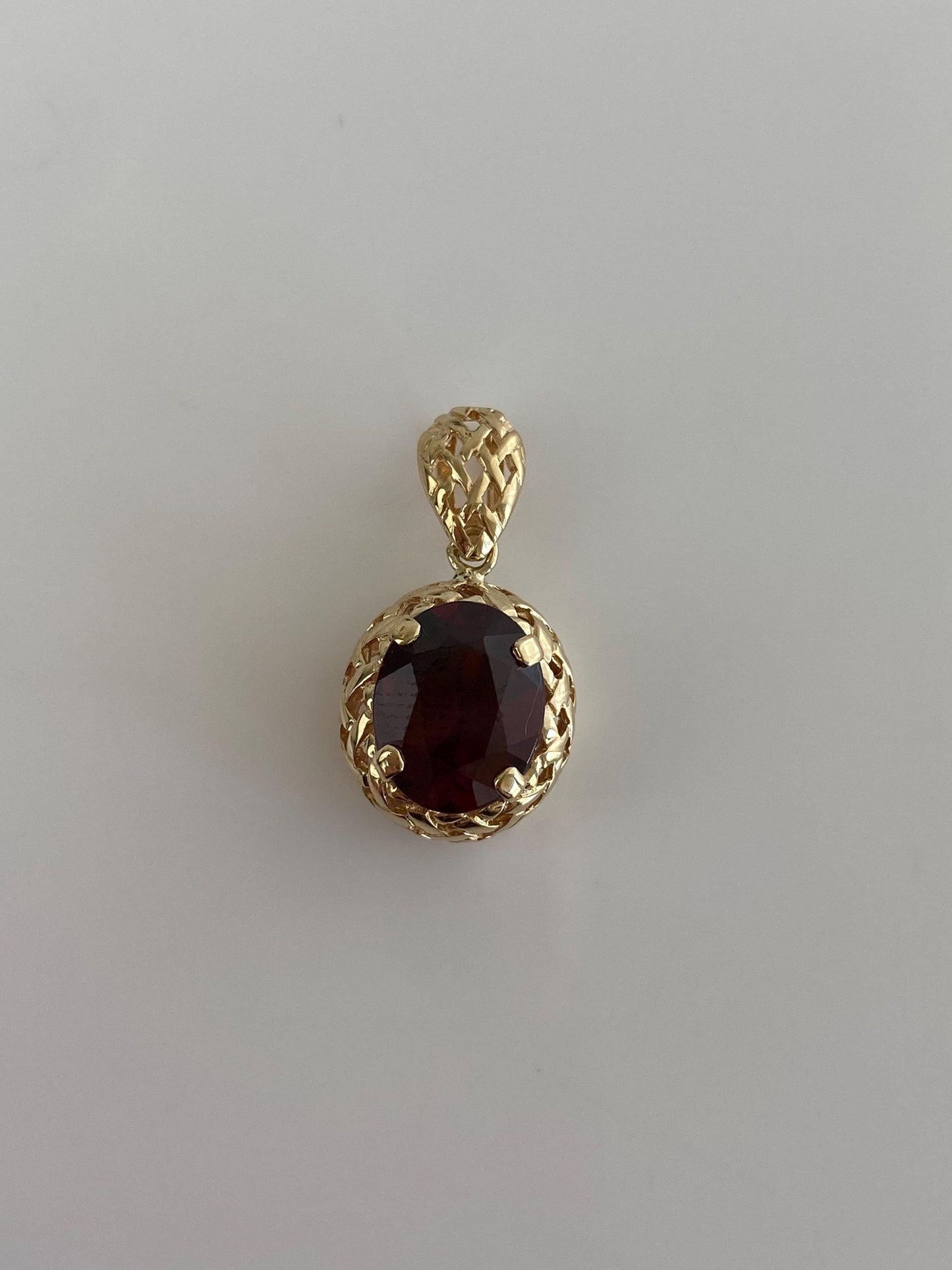 Vintage Solid 14k Yellow Gold Garnet Basketweave Texture Charm