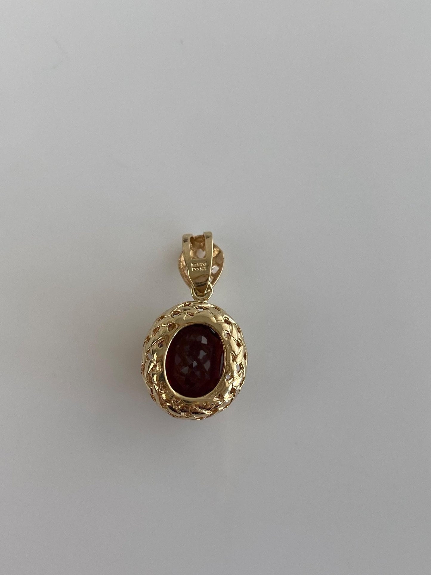 Vintage Solid 14k Yellow Gold Garnet Basketweave Texture Charm